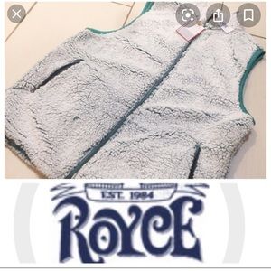 Royce Sherpa vest